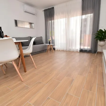 Apartament Ivan *