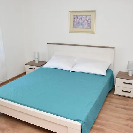 Διαμέρισμα Ivan *